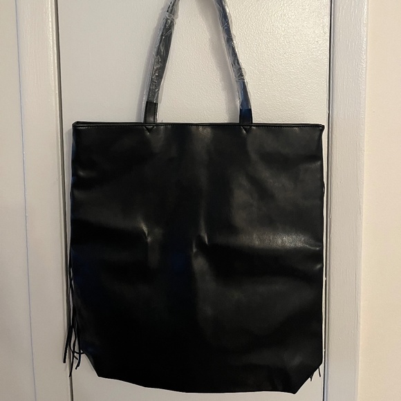 Brand New Victoria Secret Fringe Tote Bag - Picture 2 of 2